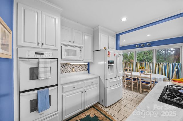 9 S Central Avenue, Belmont, NC 28012