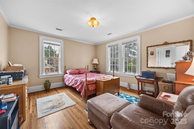 9 S Central Avenue, Belmont, NC 28012