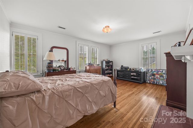 9 S Central Avenue, Belmont, NC 28012