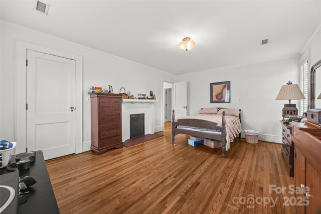 9 S Central Avenue, Belmont, NC 28012