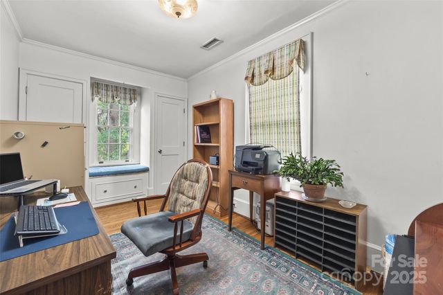 9 S Central Avenue, Belmont, NC 28012