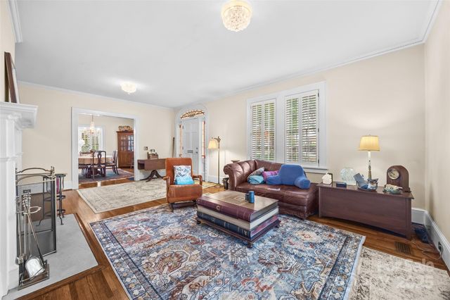 9 S Central Avenue, Belmont, NC 28012