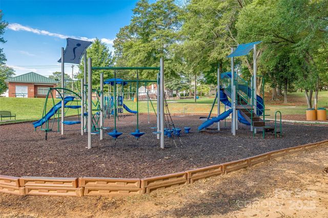 9 S Central Avenue, Belmont, NC 28012