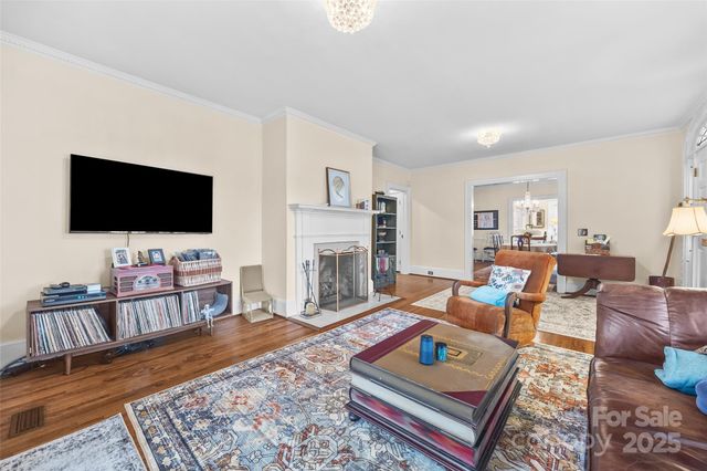 9 S Central Avenue, Belmont, NC 28012