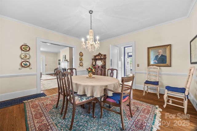 9 S Central Avenue, Belmont, NC 28012