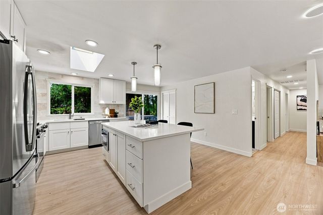 15335 81st Avenue NE, Kenmore, WA 98028