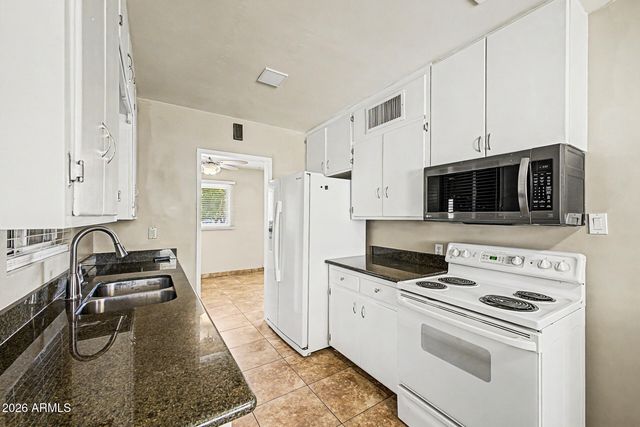 2022 E Monterey Way, Phoenix, AZ 85016