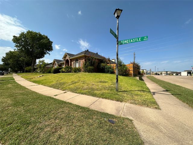 4002 Stonecastle Drive, Garland, TX 75044