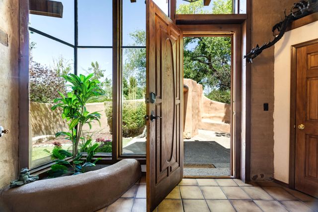 3232 Don Quixote Drive NW, Albuquerque, NM 87104