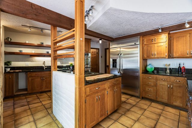 3232 Don Quixote Drive NW, Albuquerque, NM 87104