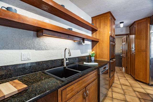 3232 Don Quixote Drive NW, Albuquerque, NM 87104