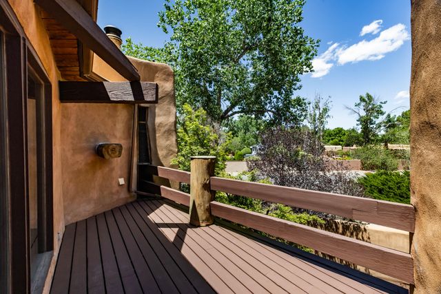 3232 Don Quixote Drive NW, Albuquerque, NM 87104