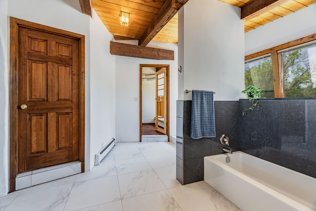 3232 Don Quixote Drive NW, Albuquerque, NM 87104