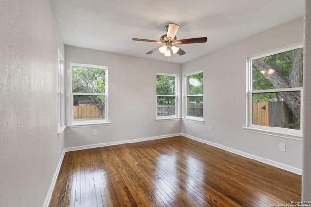 2020 fresno, San Antonio, TX 78201