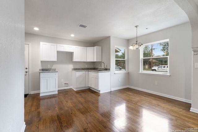 2020 fresno, San Antonio, TX 78201