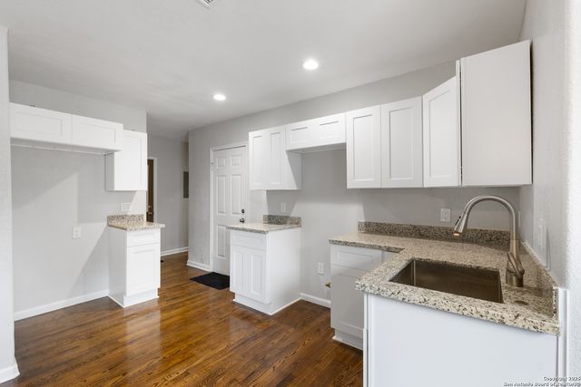 2020 fresno, San Antonio, TX 78201