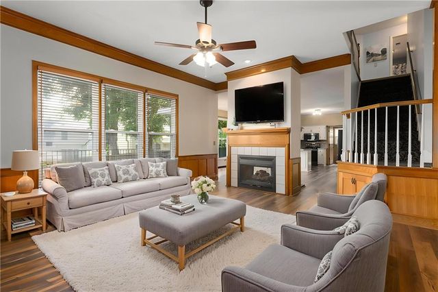 12628 Grandview Street, Overland Park, KS 66213