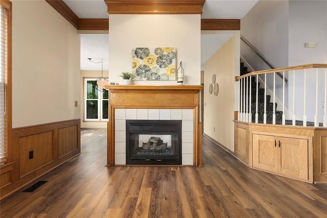 12628 Grandview Street, Overland Park, KS 66213