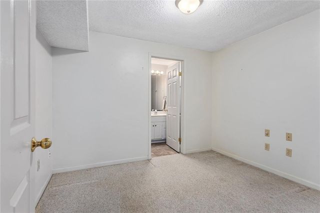 12628 Grandview Street, Overland Park, KS 66213