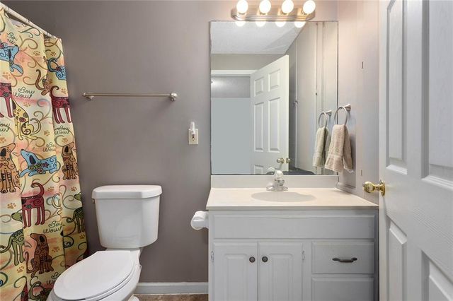 12628 Grandview Street, Overland Park, KS 66213