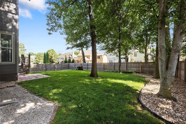 12628 Grandview Street, Overland Park, KS 66213