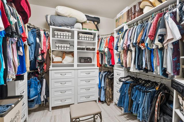9523 Spinner Alder Drive, Spring, TX 77379