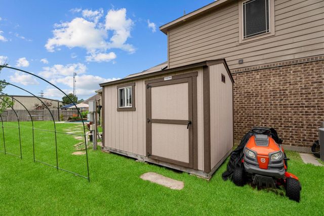 9523 Spinner Alder Drive, Spring, TX 77379