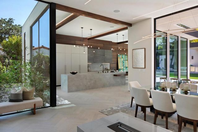 2171 Clayton Drive, Menlo Park, CA 94025