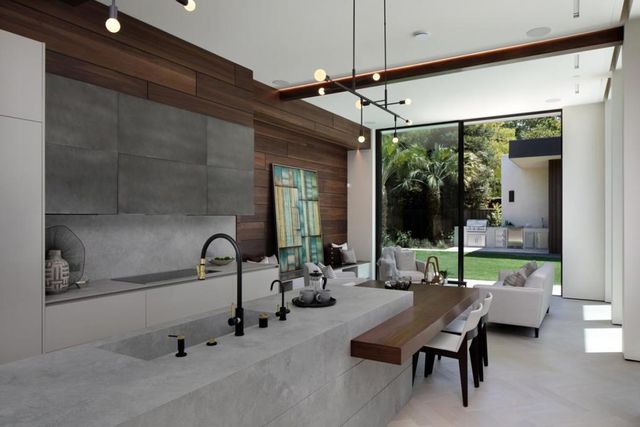 2171 Clayton Drive, Menlo Park, CA 94025