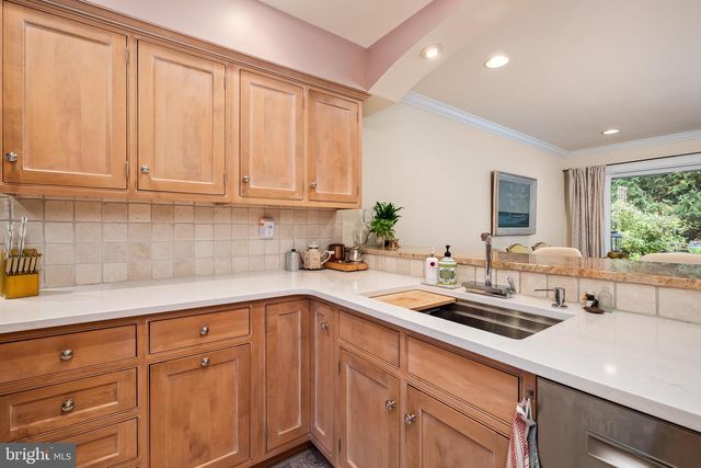 14 WELLFLEET LN, Chesterbrook, PA 19087