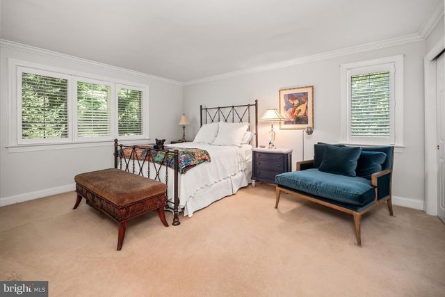 14 WELLFLEET LN, Chesterbrook, PA 19087