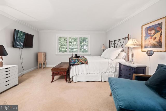 14 WELLFLEET LN, Chesterbrook, PA 19087