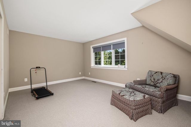 14 WELLFLEET LN, Chesterbrook, PA 19087