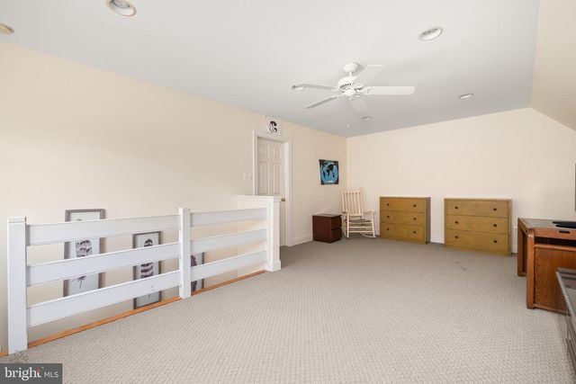 14 WELLFLEET LN, Chesterbrook, PA 19087