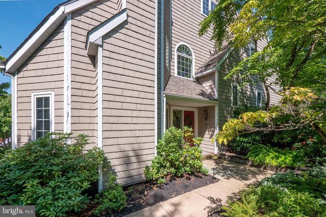 14 WELLFLEET LN, Chesterbrook, PA 19087