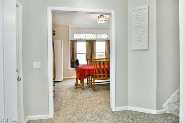 163 N Chestnut Avenue, Niles, OH 44446