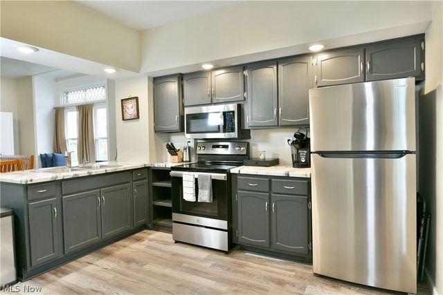 163 N Chestnut Avenue, Niles, OH 44446