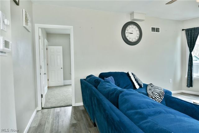 163 N Chestnut Avenue, Niles, OH 44446