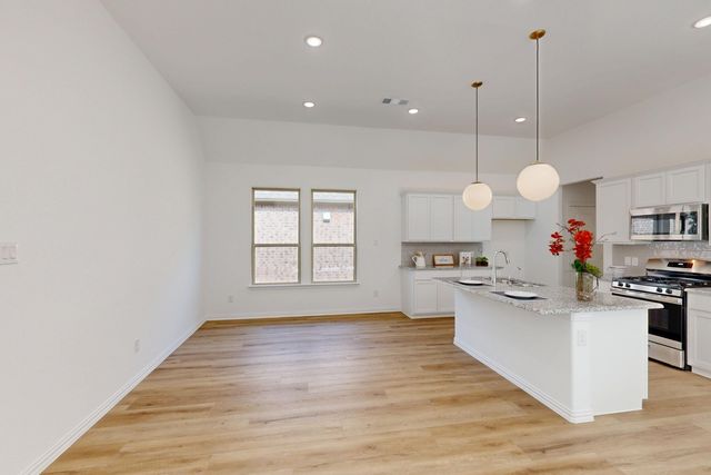 1009 Western Hills Drive, Crowley, TX 76036