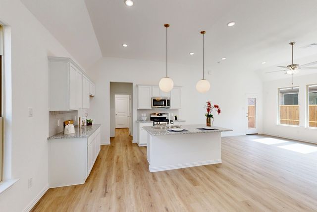 1009 Western Hills Drive, Crowley, TX 76036