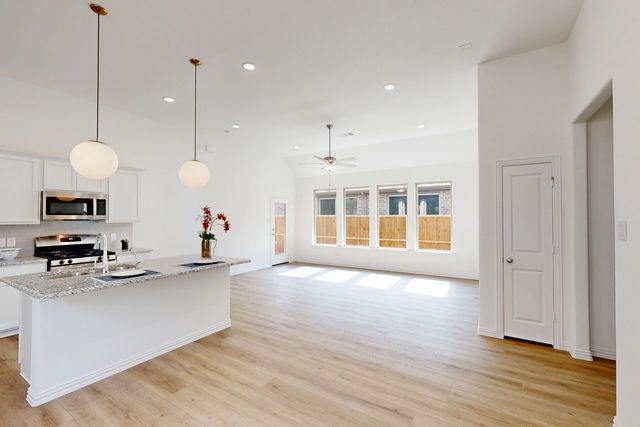 1009 Western Hills Drive, Crowley, TX 76036