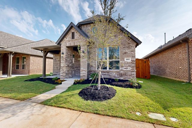 1009 Western Hills Drive, Crowley, TX 76036