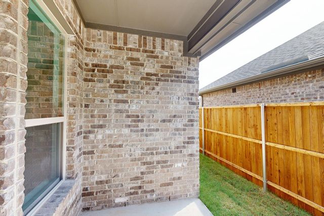 1009 Western Hills Drive, Crowley, TX 76036