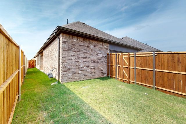 1009 Western Hills Drive, Crowley, TX 76036