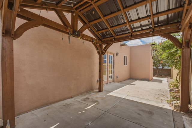 7628 Cree, Santa Fe, NM 87507