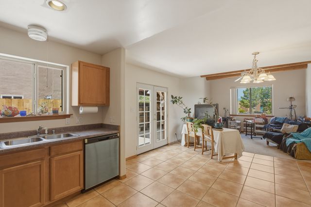 7628 Cree, Santa Fe, NM 87507