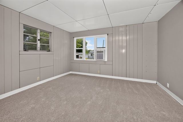 903 Elm Avenue, Norwalk, IA 50211