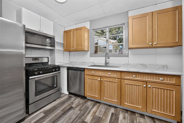903 Elm Avenue, Norwalk, IA 50211