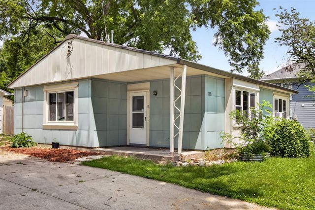 903 Elm Avenue, Norwalk, IA 50211