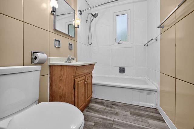 903 Elm Avenue, Norwalk, IA 50211